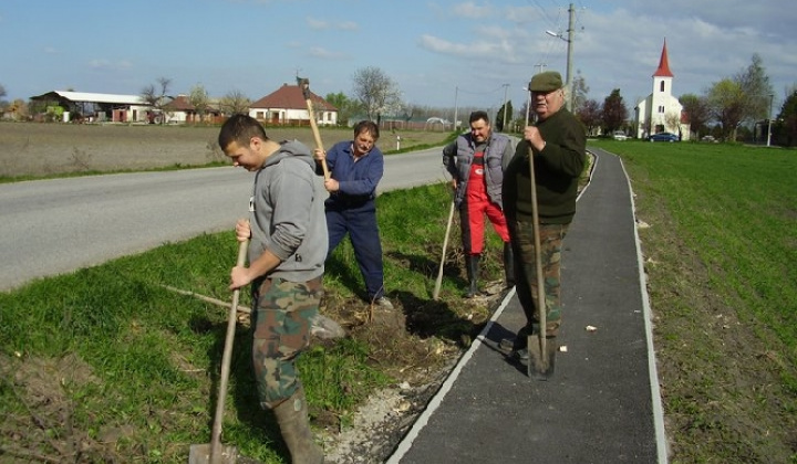 Faluszépítés 2011.04.09